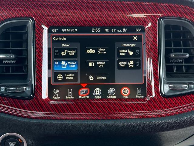 Photo of 2016 Red Dodge Challenger