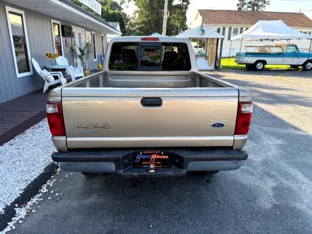 Photo of 2004 Arizona Beige Clearcoat Metallic Ford Ranger