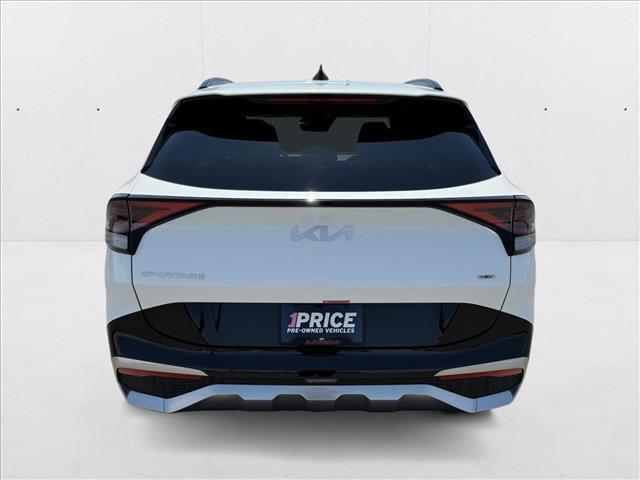 Photo of 2025 Snow White Pearl Kia Sportage Hybrid