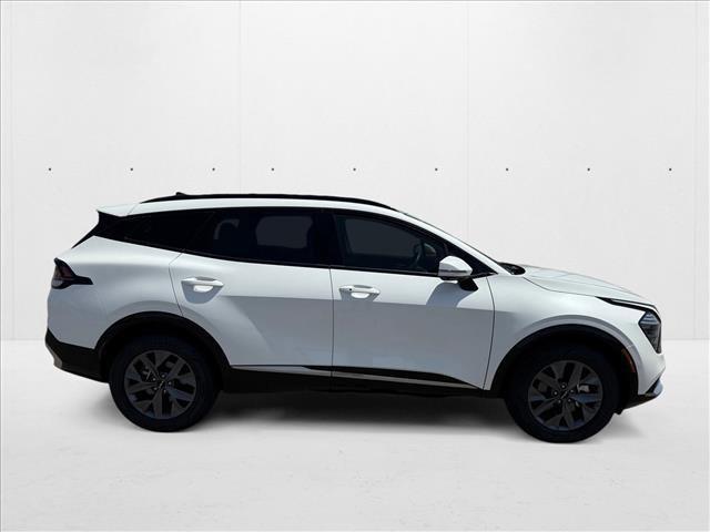 Photo of 2025 Snow White Pearl Kia Sportage Hybrid