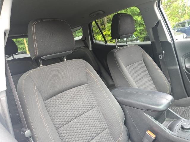 Photo of 2020 Summit White GMC Terrain