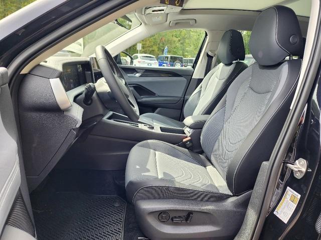 Photo of 2025 Deep Black Pearl Effect Volkswagen Tiguan