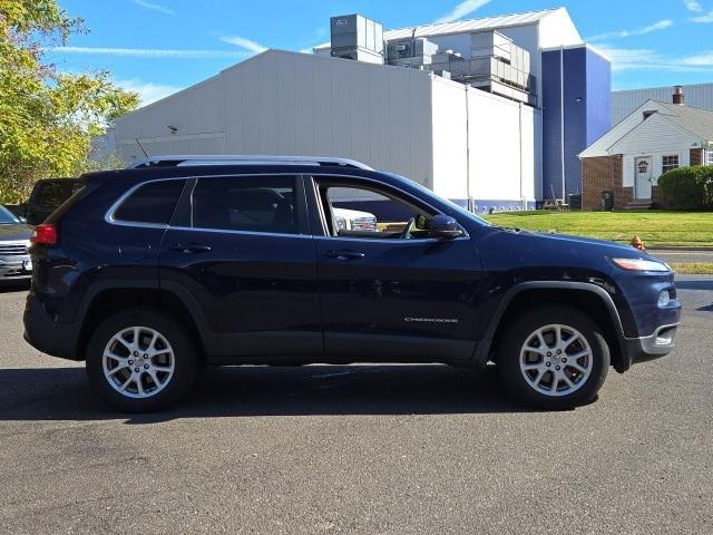 Photo of 2015 True Blue Pearlcoat Jeep Cherokee