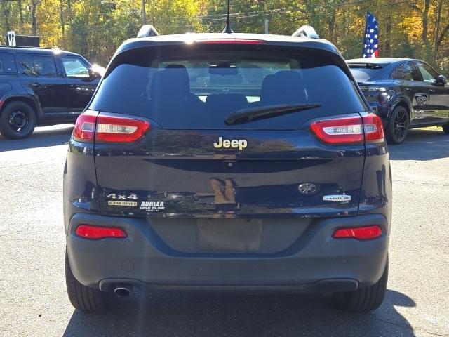 Photo of 2015 True Blue Pearlcoat Jeep Cherokee