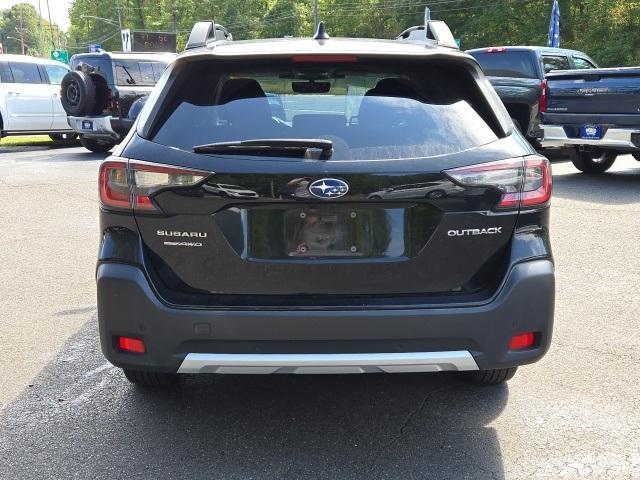 Photo of 2023 Crystal Black Silica Subaru Outback