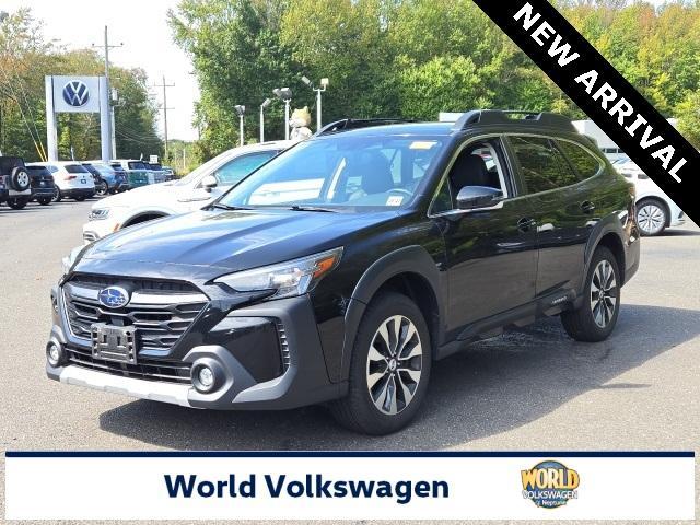 Photo of 2023 Crystal Black Silica Subaru Outback