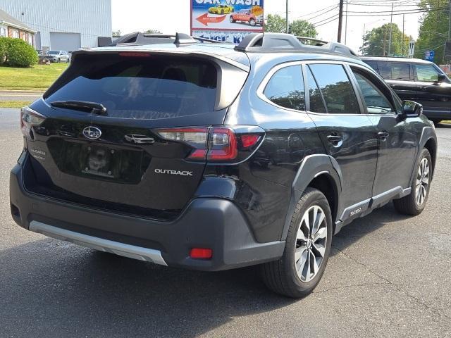 Photo of 2023 Crystal Black Silica Subaru Outback
