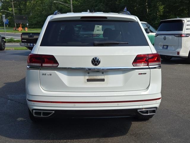 Photo of 2021 Pure White Volkswagen Atlas