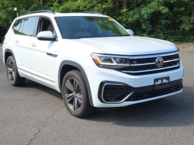 Photo of 2021 Pure White Volkswagen Atlas