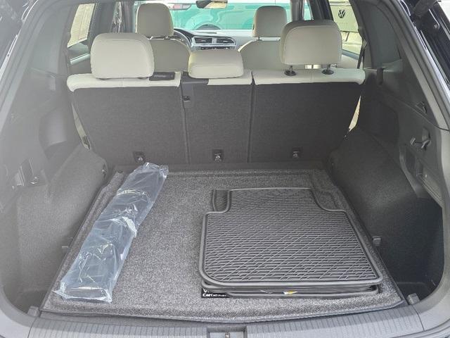 Photo of 2024 Deep Black Pearl Effect Volkswagen Tiguan