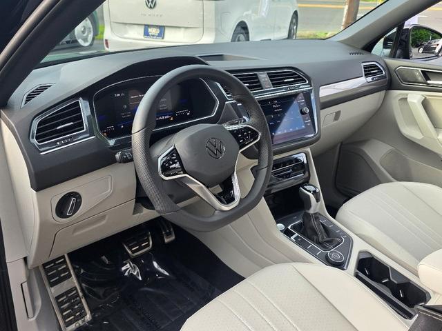 Photo of 2024 Deep Black Pearl Effect Volkswagen Tiguan