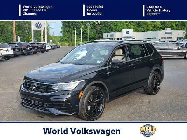 Photo of 2024 Deep Black Pearl Effect Volkswagen Tiguan