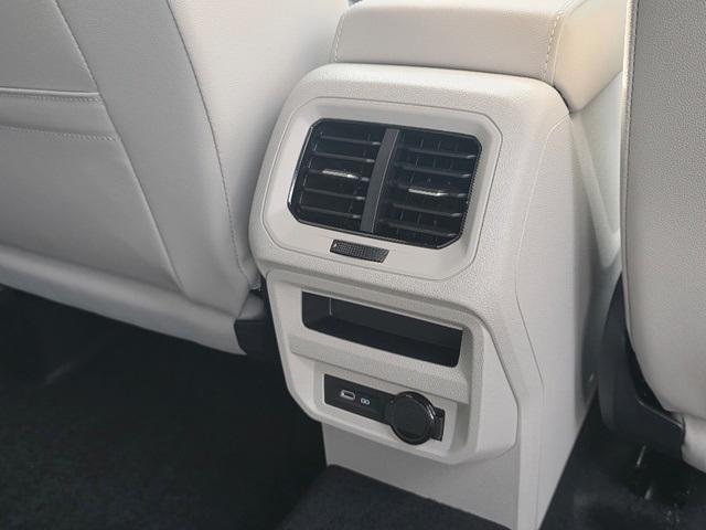 Photo of 2024 Deep Black Pearl Effect Volkswagen Tiguan