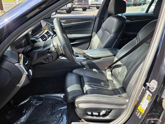 Photo of 2020 Carbon Black Metallic BMW M550