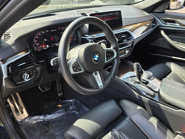 Photo of 2020 Carbon Black Metallic BMW M550