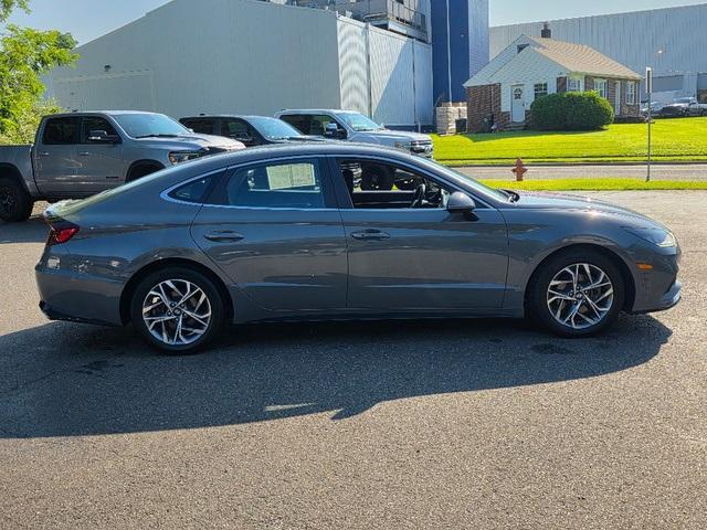 Photo of 2023 Hampton Gray Hyundai SONATA