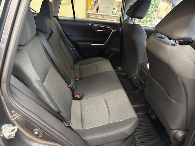 Photo of 2022 Gray Toyota RAV4 Hybrid