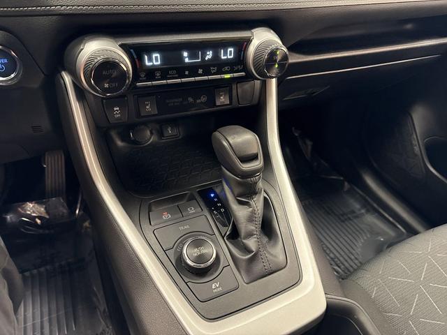 Photo of 2022 Gray Toyota RAV4 Hybrid