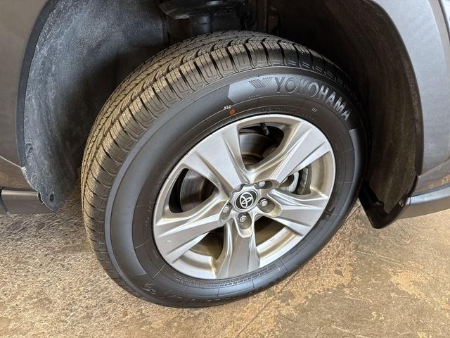 Photo of 2022 Gray Toyota RAV4 Hybrid