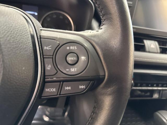 Photo of 2022 Gray Toyota RAV4 Hybrid