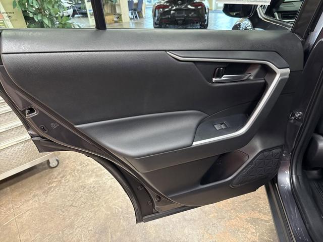 Photo of 2022 Gray Toyota RAV4 Hybrid
