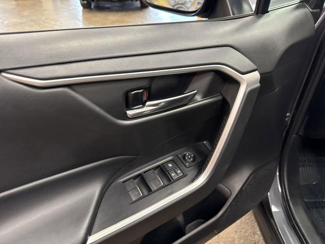 Photo of 2022 Gray Toyota RAV4 Hybrid
