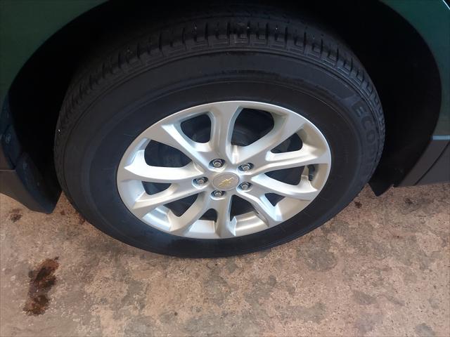 Photo of 2019 Ivy Metallic Chevrolet Equinox