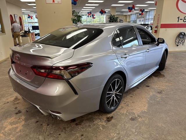 Photo of 2023 Gray Toyota Camry