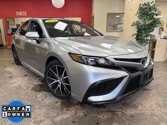 Photo of 2023 Gray Toyota Camry