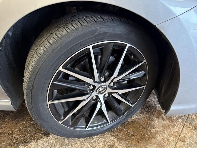 Photo of 2023 Gray Toyota Camry