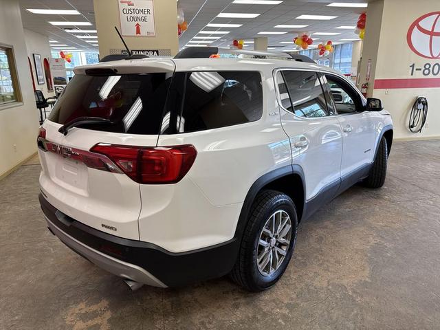 Photo of 2018 Summit White GMC Acadia