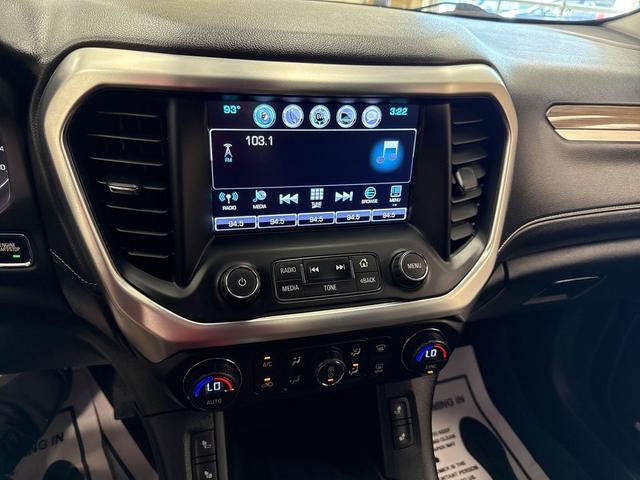 Photo of 2018 Summit White GMC Acadia