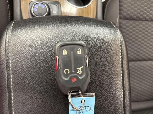 Photo of 2018 Summit White GMC Acadia