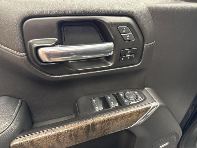 Photo of 2020 Onyx Black GMC Sierra 1500