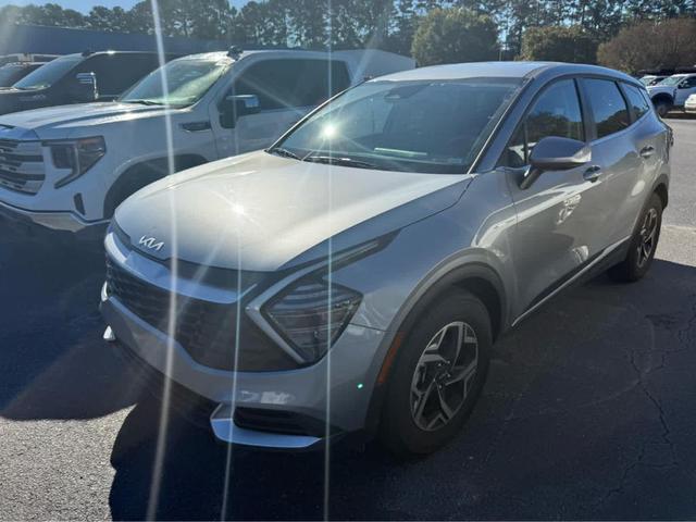 Photo of 2024 Steel Gray Kia Sportage