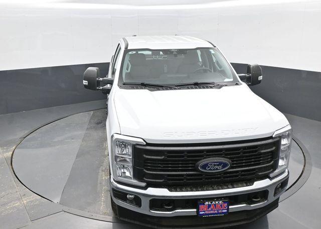Photo of 2025 Oxford White Ford F-350