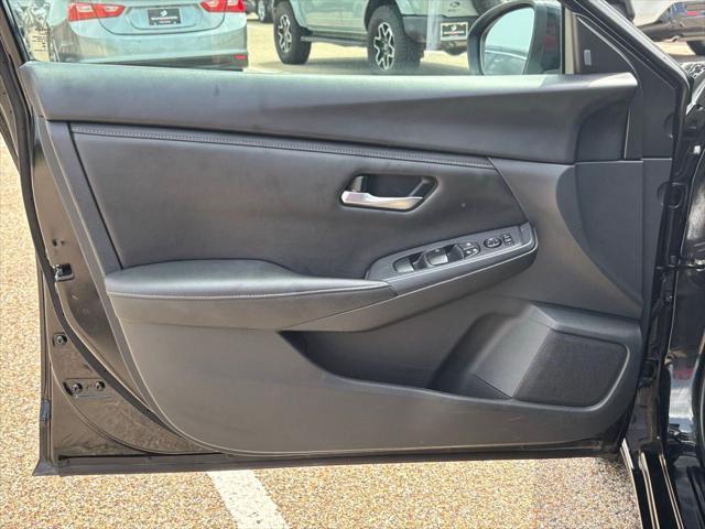 Photo of 2024 Super Black Nissan Sentra