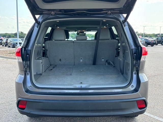 Photo of 2019 Predawn Gray Mica Toyota Highlander
