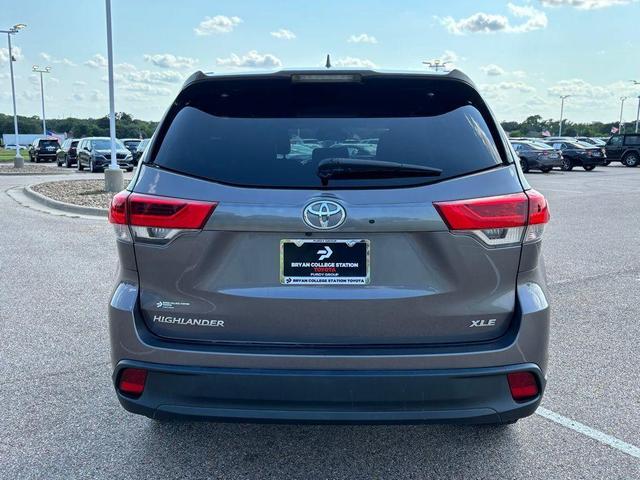 Photo of 2019 Predawn Gray Mica Toyota Highlander
