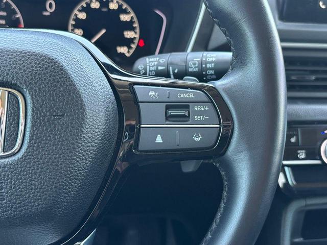 Photo of 2024 Platinum White Pearl Honda Pilot