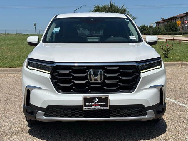 Photo of 2024 Platinum White Pearl Honda Pilot
