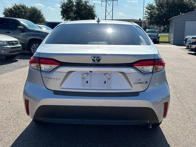Photo of 2023 Classic Silver Metallic Toyota Corolla Hybrid