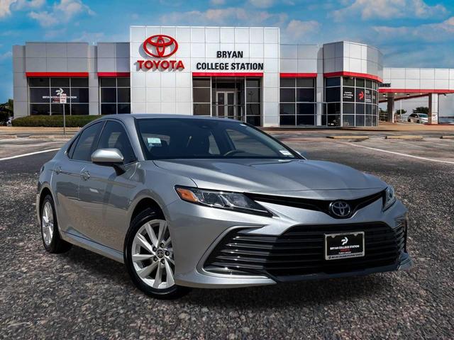 Photo of 2023 Celestial Silver Metallic Toyota Camry