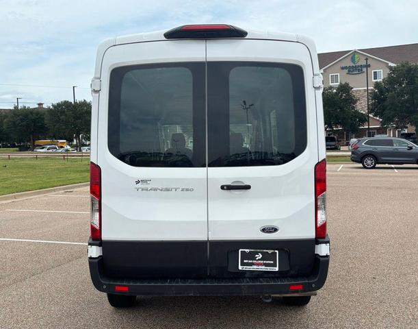 Photo of 2023 OXFORD WHITE Ford Transit-250