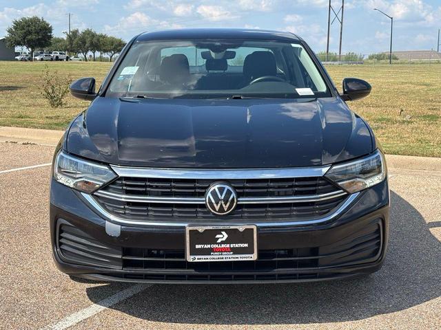 Photo of 2024 Deep Black Pearl Volkswagen Jetta