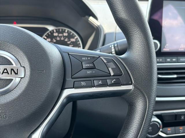 Photo of 2022 Gun Metallic Nissan Altima