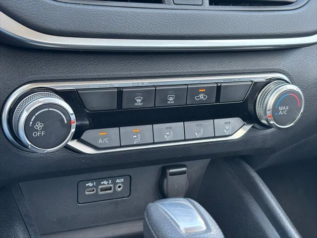 Photo of 2022 Gun Metallic Nissan Altima