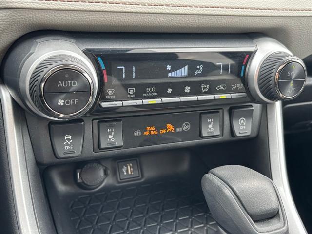 Photo of 2024 Silver Sky Metallic Toyota RAV4