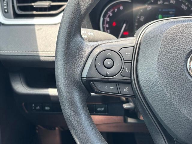 Photo of 2024 Midnight Black Metallic Toyota RAV4