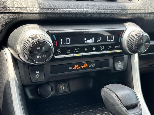 Photo of 2024 Midnight Black Metallic Toyota RAV4